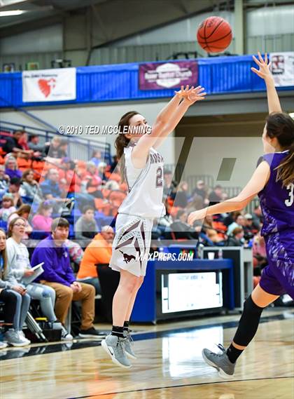 Thumbnail 3 in Perryville vs. Booneville photogallery.