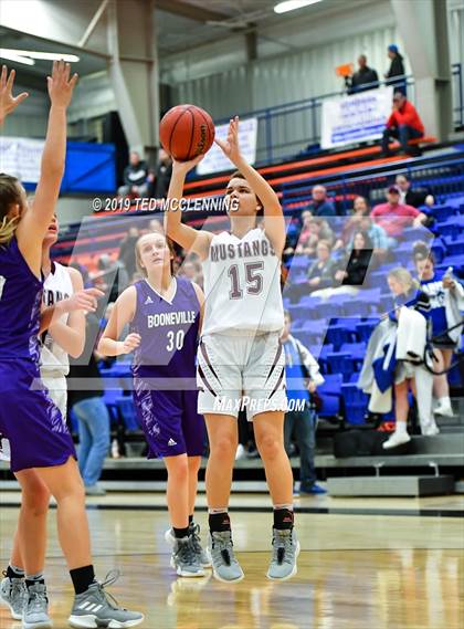 Thumbnail 2 in Perryville vs. Booneville photogallery.