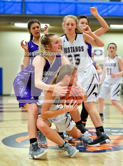 Thumbnail 2 in Perryville vs. Booneville photogallery.