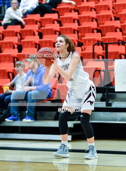 Thumbnail 3 in Perryville vs. Booneville photogallery.
