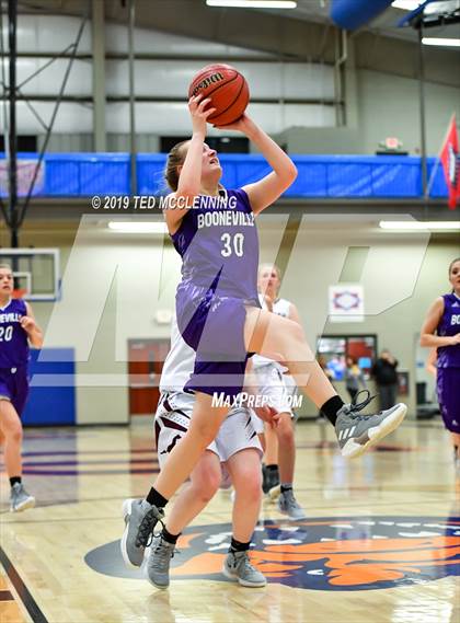 Thumbnail 3 in Perryville vs. Booneville photogallery.