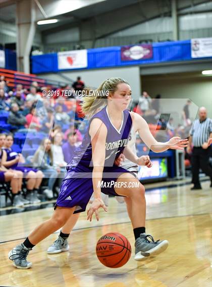 Thumbnail 2 in Perryville vs. Booneville photogallery.