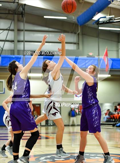 Thumbnail 3 in Perryville vs. Booneville photogallery.