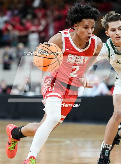Thumbnail 2 in Smoky Hill vs Mountain Vista (CHSAA 6A Great 8) photogallery.