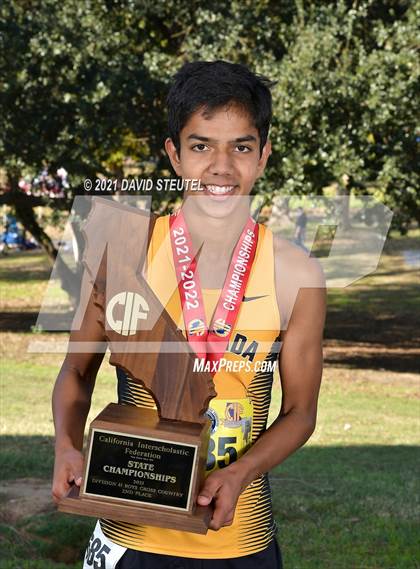 Thumbnail 1 in CIF State Cross Country Championships (Boys Awards) photogallery.