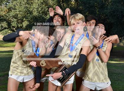 Thumbnail 1 in CIF State Cross Country Championships (Boys Awards) photogallery.