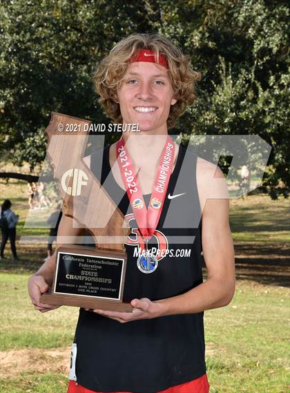 Thumbnail 1 in CIF State Cross Country Championships (Boys Awards) photogallery.