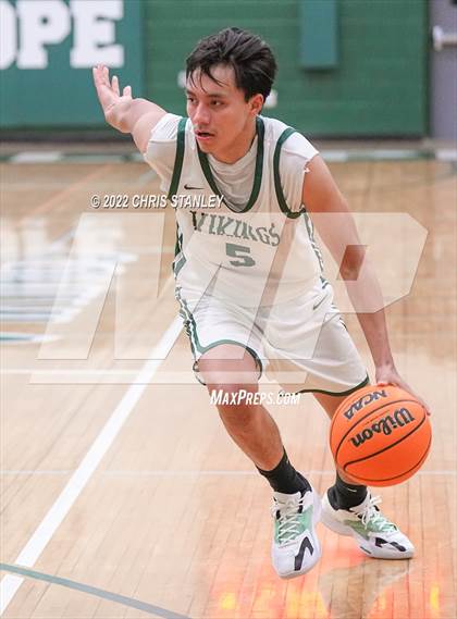 Thumbnail 2 in Queen Creek vs. Sunnyslope (Hoopsgiving Tournament) photogallery.