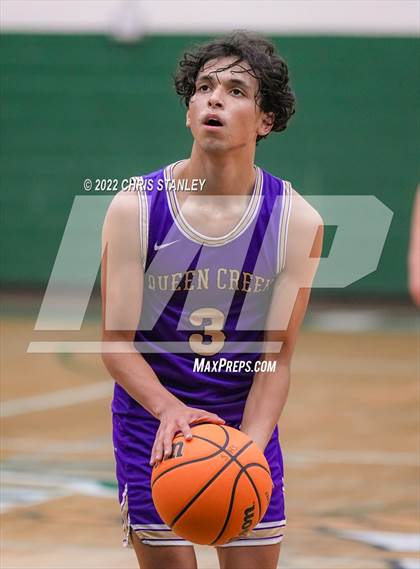 Thumbnail 2 in Queen Creek vs. Sunnyslope (Hoopsgiving Tournament) photogallery.