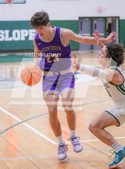 Thumbnail 3 in Queen Creek vs. Sunnyslope (Hoopsgiving Tournament) photogallery.