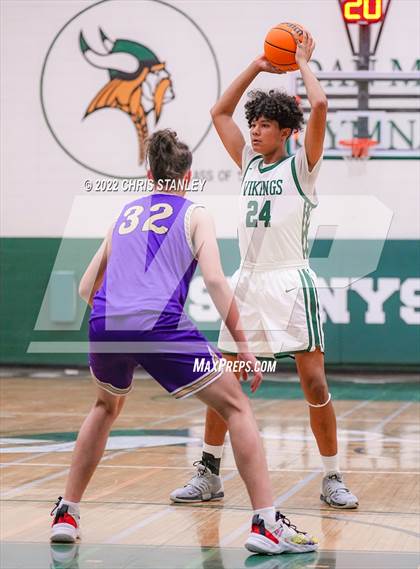 Thumbnail 3 in Queen Creek vs. Sunnyslope (Hoopsgiving Tournament) photogallery.