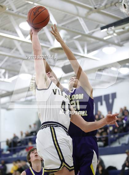 Thumbnail 1 in Bloom-Carroll @ Teays Valley photogallery.