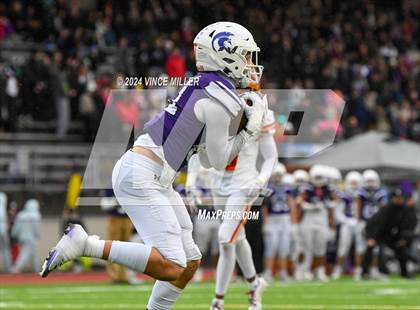 Thumbnail 2 in Kamiakin vs Sumner (WIAA 4A First Round) photogallery.