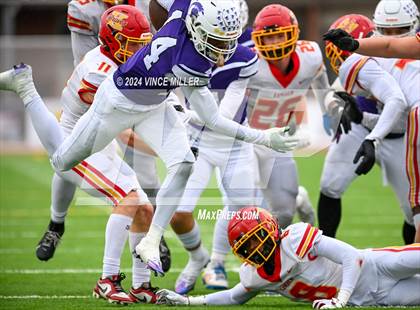 Thumbnail 2 in Kamiakin vs Sumner (WIAA 4A First Round) photogallery.