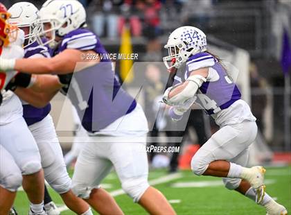 Thumbnail 2 in Kamiakin vs Sumner (WIAA 4A First Round) photogallery.