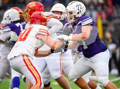 Thumbnail 1 in Kamiakin @ Sumner (WIAA 4A First Round) photogallery.