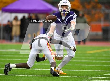 Thumbnail 2 in Kamiakin vs Sumner (WIAA 4A First Round) photogallery.