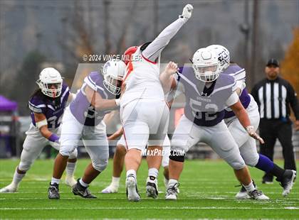 Thumbnail 1 in Kamiakin @ Sumner (WIAA 4A First Round) photogallery.