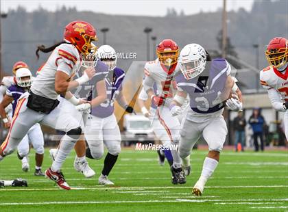 Thumbnail 2 in Kamiakin @ Sumner (WIAA 4A First Round) photogallery.