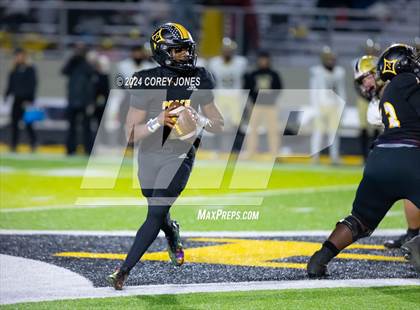 Thumbnail 1 in Calhoun vs Peach County (GHSA AAA Quarter-Final Playoff) photogallery.