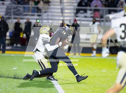 Thumbnail 3 in Calhoun vs Peach County (GHSA AAA Quarter-Final Playoff) photogallery.