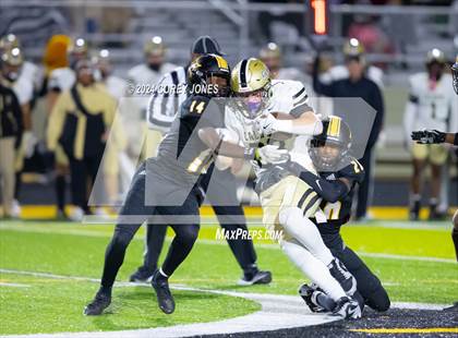 Thumbnail 3 in Calhoun vs Peach County (GHSA AAA Quarter-Final Playoff) photogallery.