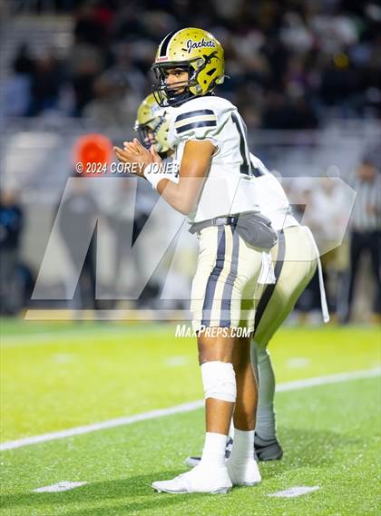 Thumbnail 3 in Calhoun vs Peach County (GHSA AAA Quarter-Final Playoff) photogallery.