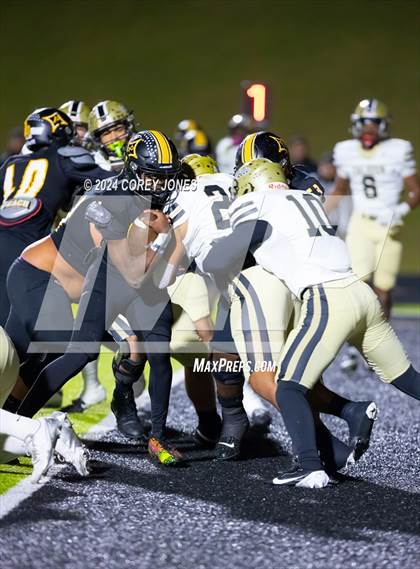 Thumbnail 2 in Calhoun vs Peach County (GHSA AAA Quarter-Final Playoff) photogallery.