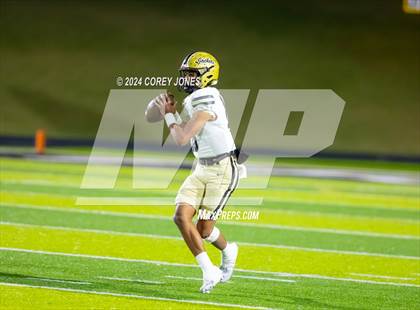 Thumbnail 1 in Calhoun vs Peach County (GHSA AAA Quarter-Final Playoff) photogallery.
