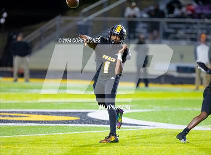 Thumbnail 3 in Calhoun vs Peach County (GHSA AAA Quarter-Final Playoff) photogallery.