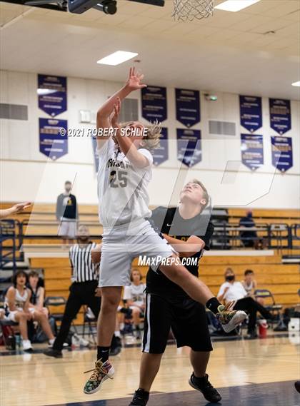 Thumbnail 1 in Del Oro @ Oak Ridge photogallery.