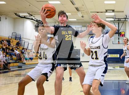 Thumbnail 2 in Del Oro @ Oak Ridge photogallery.