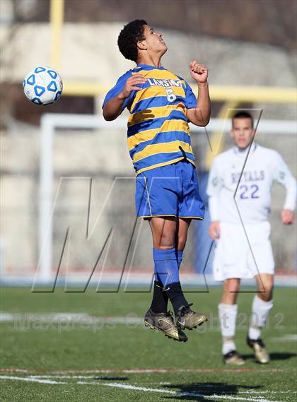 Thumbnail 3 in Lansing vs Port Jefferson (NYSPHSAA Class C Final) photogallery.
