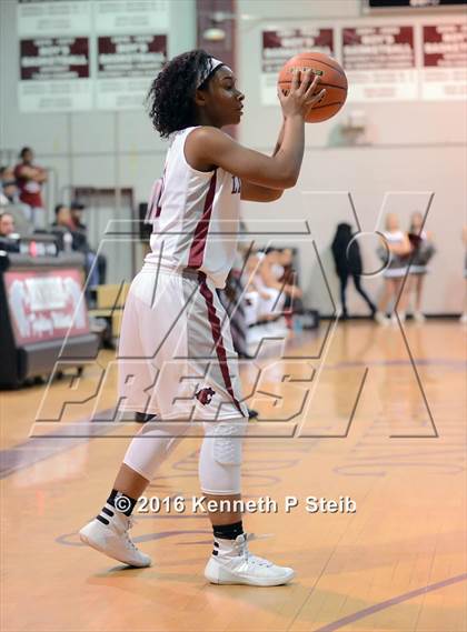 Thumbnail 2 in Chalmette @ Destrehan (LHSAA 5A 1st Round Playoff) photogallery.