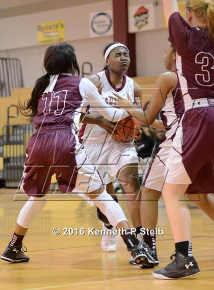 Thumbnail 1 in Chalmette @ Destrehan (LHSAA 5A 1st Round Playoff) photogallery.