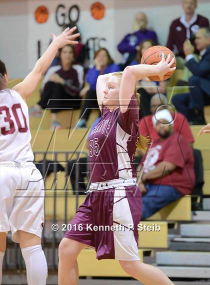 Thumbnail 1 in Chalmette @ Destrehan (LHSAA 5A 1st Round Playoff) photogallery.
