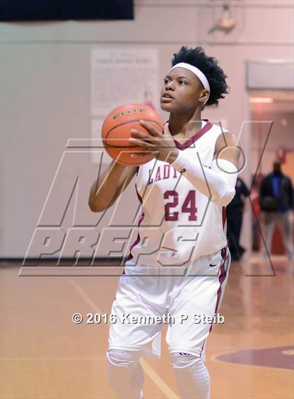 Thumbnail 2 in Chalmette @ Destrehan (LHSAA 5A 1st Round Playoff) photogallery.