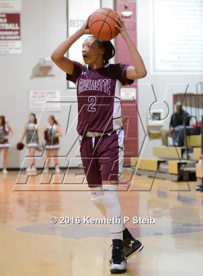 Thumbnail 1 in Chalmette @ Destrehan (LHSAA 5A 1st Round Playoff) photogallery.