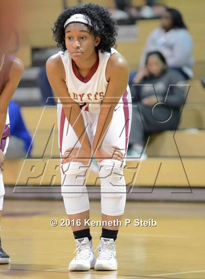 Thumbnail 2 in Chalmette @ Destrehan (LHSAA 5A 1st Round Playoff) photogallery.