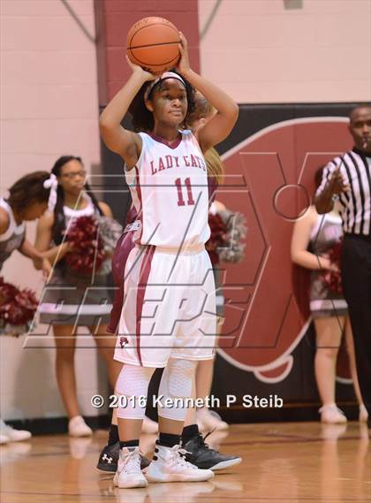 Thumbnail 3 in Chalmette @ Destrehan (LHSAA 5A 1st Round Playoff) photogallery.