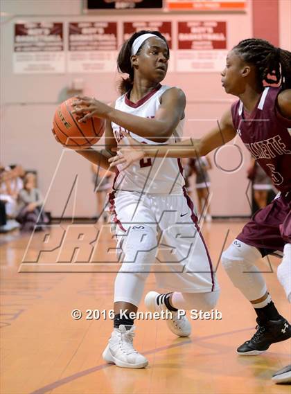 Thumbnail 3 in Chalmette @ Destrehan (LHSAA 5A 1st Round Playoff) photogallery.