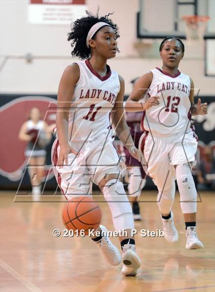Thumbnail 3 in Chalmette @ Destrehan (LHSAA 5A 1st Round Playoff) photogallery.