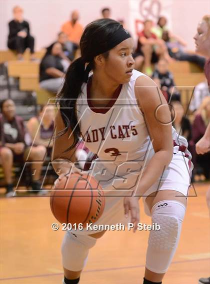 Thumbnail 2 in Chalmette @ Destrehan (LHSAA 5A 1st Round Playoff) photogallery.