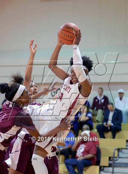 Thumbnail 1 in Chalmette @ Destrehan (LHSAA 5A 1st Round Playoff) photogallery.