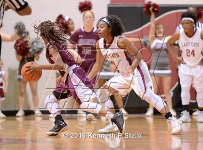 Thumbnail 3 in Chalmette @ Destrehan (LHSAA 5A 1st Round Playoff) photogallery.