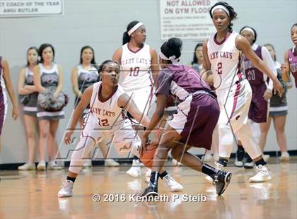 Thumbnail 3 in Chalmette @ Destrehan (LHSAA 5A 1st Round Playoff) photogallery.