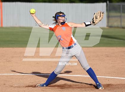 Thumbnail 2 in Germantown @ Southaven (MHSAA 6A Second Round) photogallery.