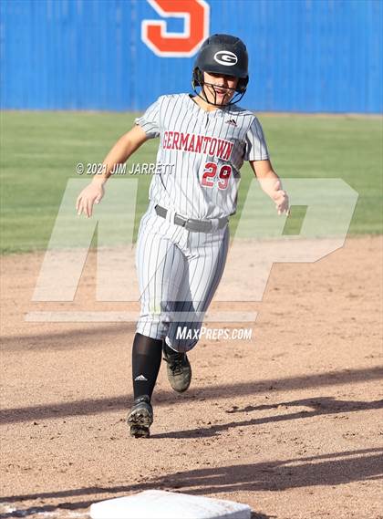Thumbnail 3 in Germantown @ Southaven (MHSAA 6A Second Round) photogallery.