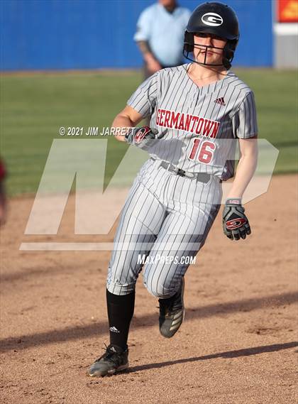 Thumbnail 3 in Germantown @ Southaven (MHSAA 6A Second Round) photogallery.