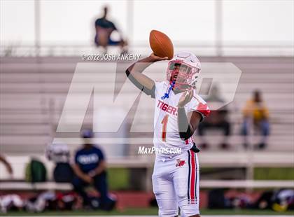 Thumbnail 2 in Baker vs East Iberville (White Castle Jamboree) photogallery.